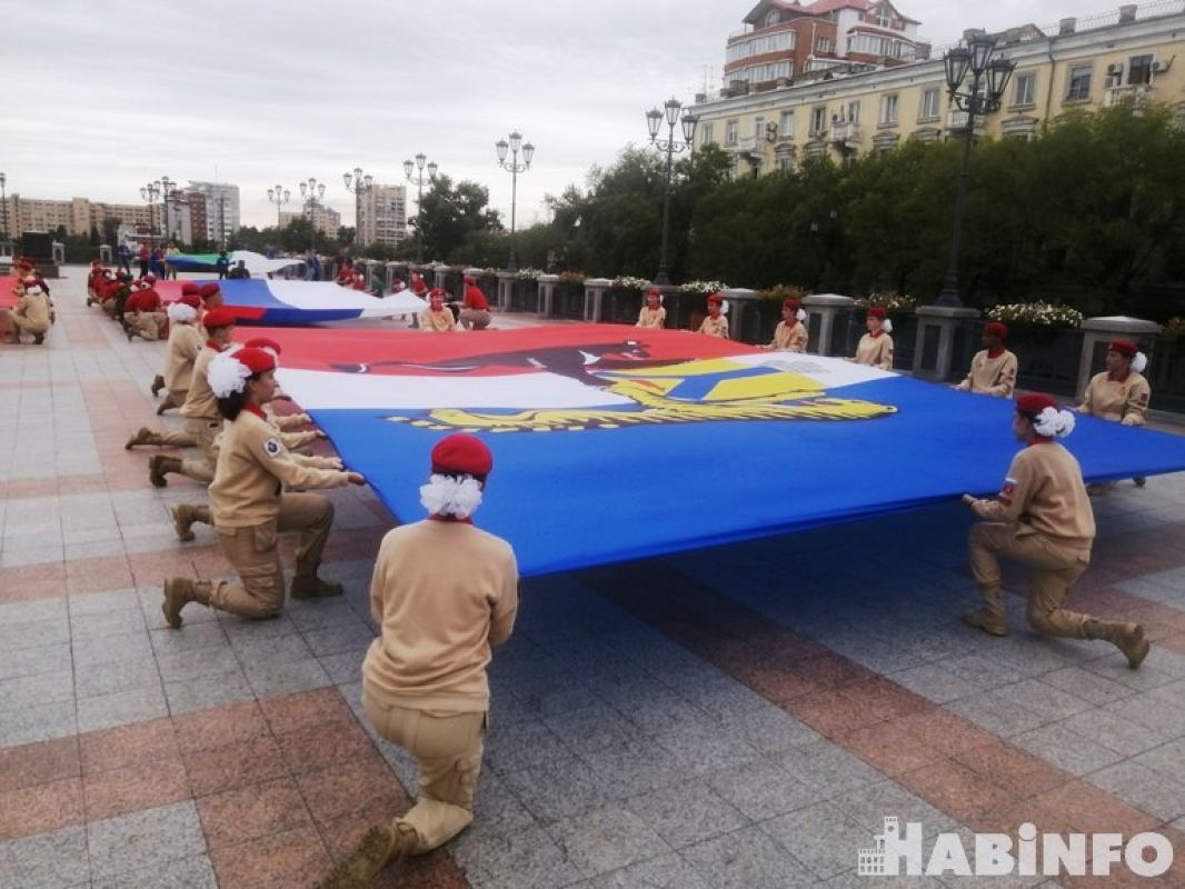 «И флаг вам в руки!». Как правильно развернуть полотнище