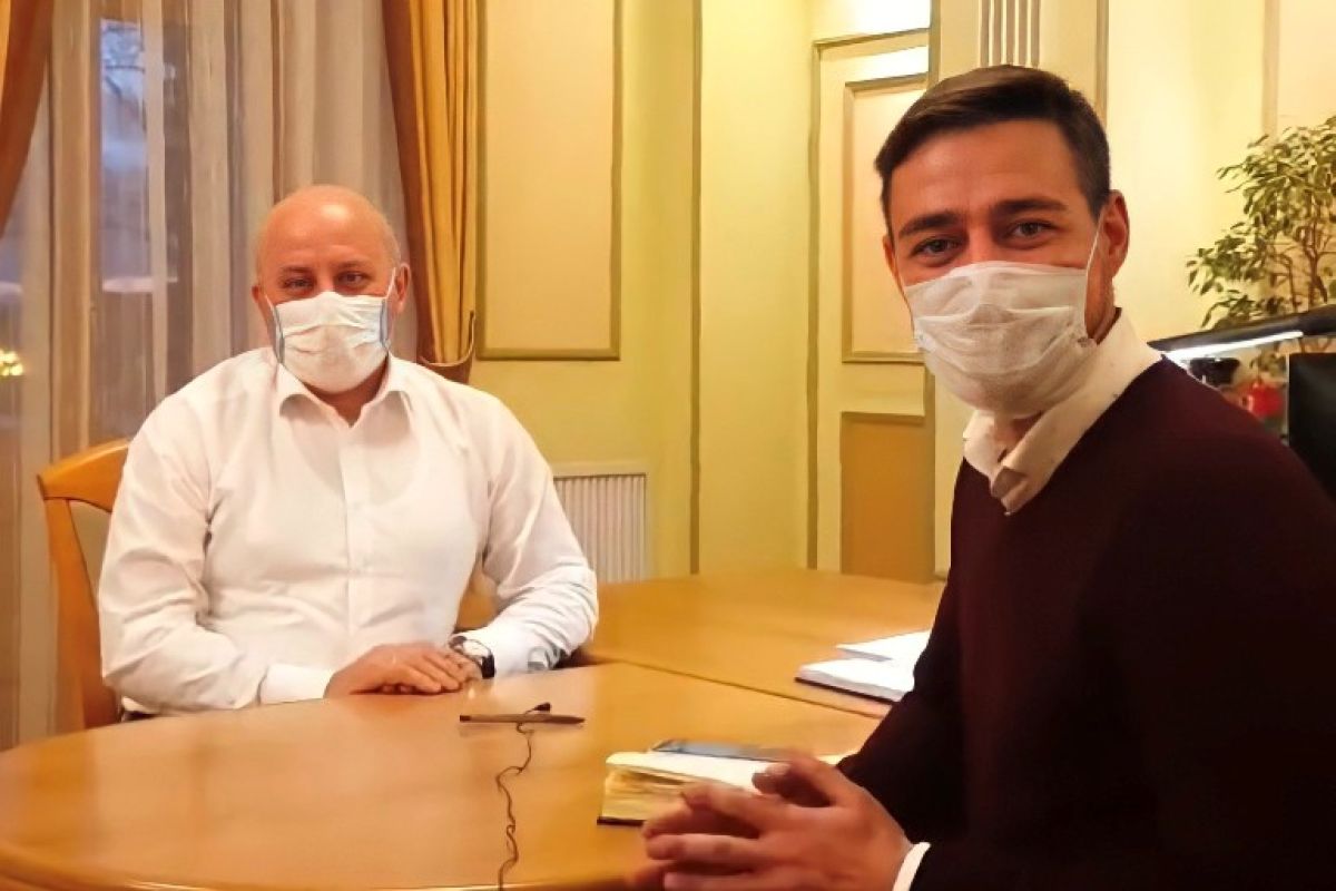 Слова и реальность: «пристрастные дебаты» Сергея Кравчука в соцсети инстаграм*