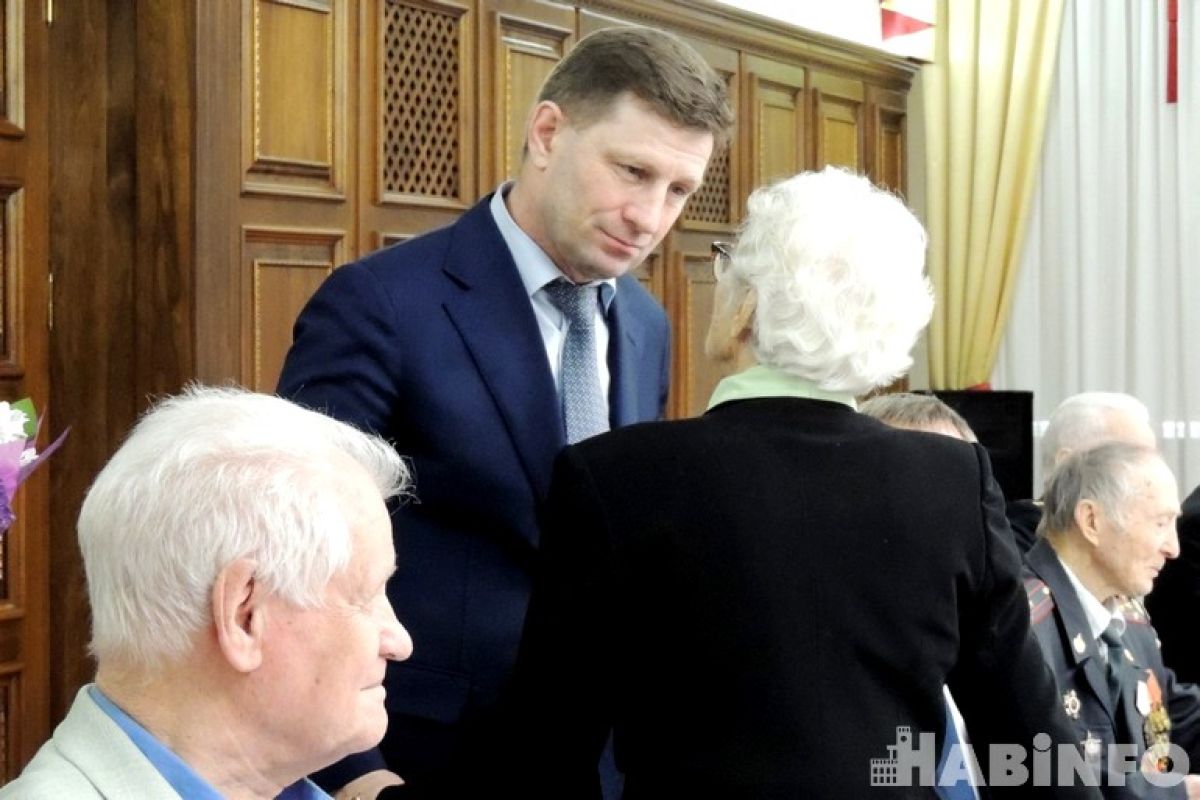 О чём шептали ветераны «на ушко» губернатору?