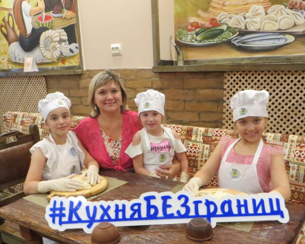 Еда без возрастных и национальных барьеров: «Кухня без границ» запустила новый формат